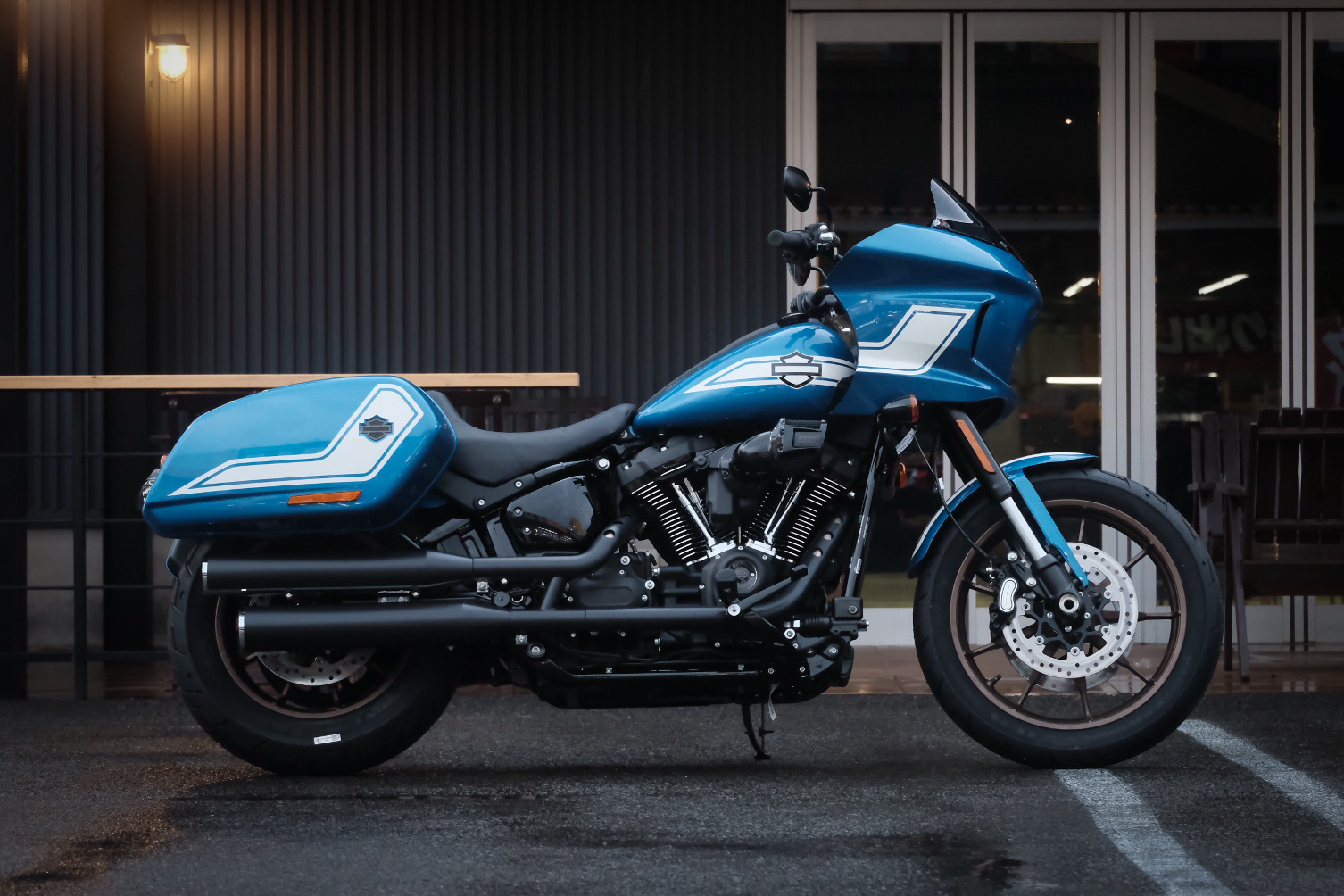 限定車入荷】ファストジョニー、ローライダーST入荷しました